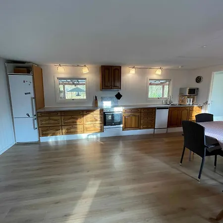 Prázdninový dům Charming In Peaceful Area