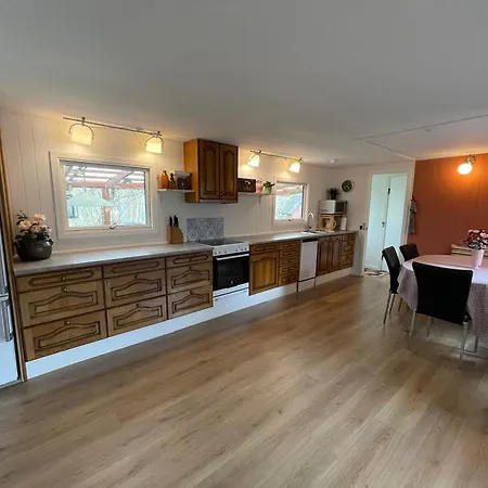 Holiday home Charming In Peaceful Area